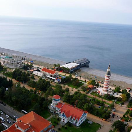 Lux Apart Hotel 555 Batumi Exterior foto