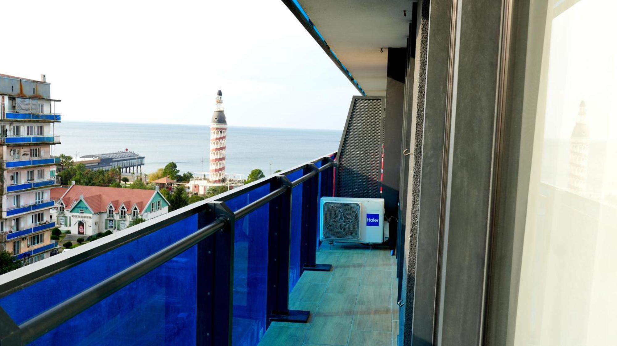 Lux Apart Hotel 555 Batumi Exterior foto