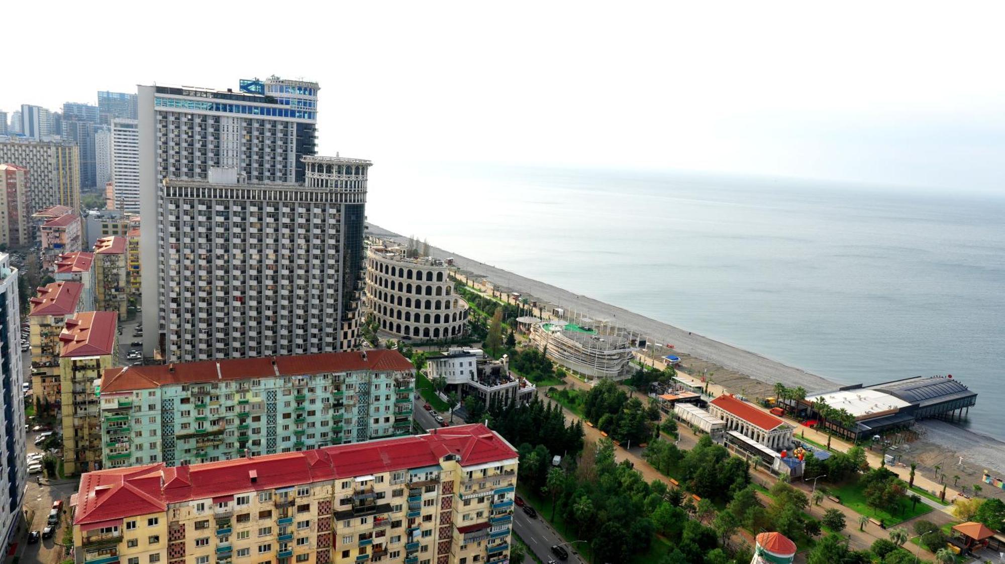 Lux Apart Hotel 555 Batumi Exterior foto